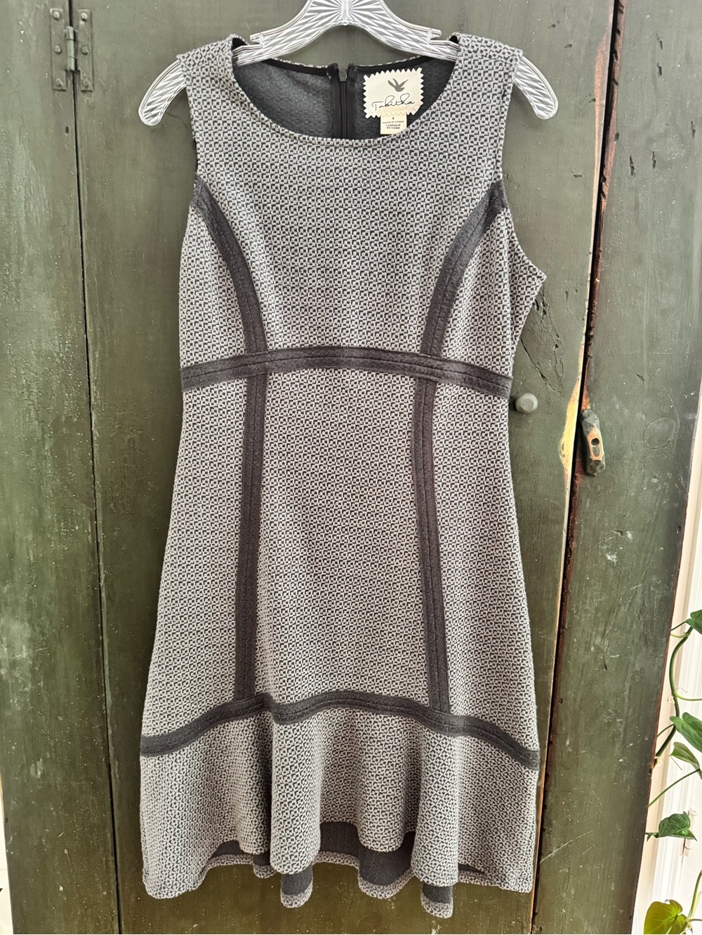 Anthropologie Tabitha Textured Chevron Geometric Flounce Dress Grey Black, 8